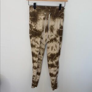 Lululemon Athletica Women’s Tie-Dye Joggers – Tan/Brown – Size 2